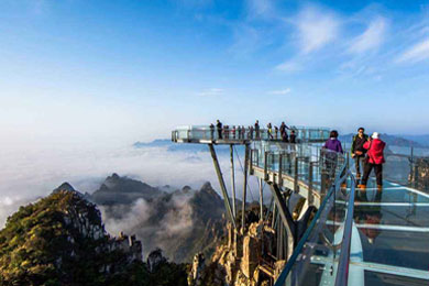 开云体育官网下载：蓬莱艾山悬空吊桥 构思命名火速搜集